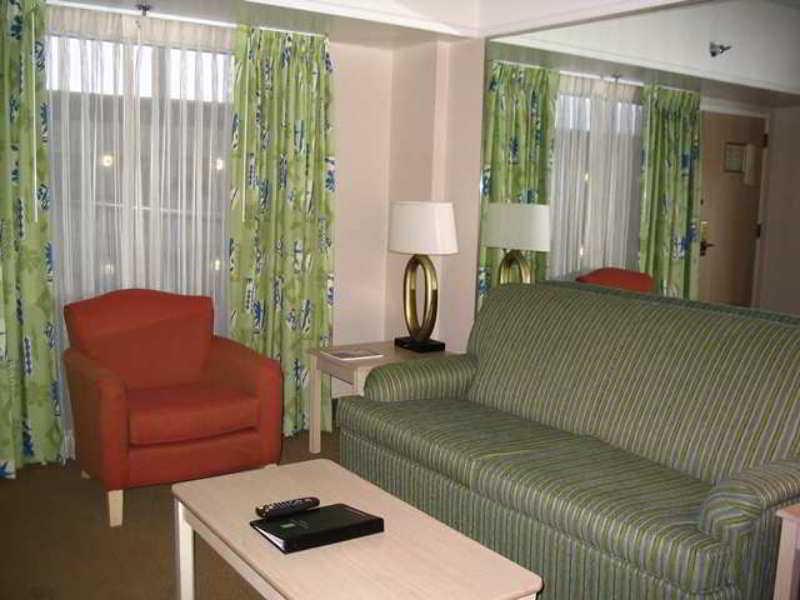 Embassy Suites Brunswick Quarto foto